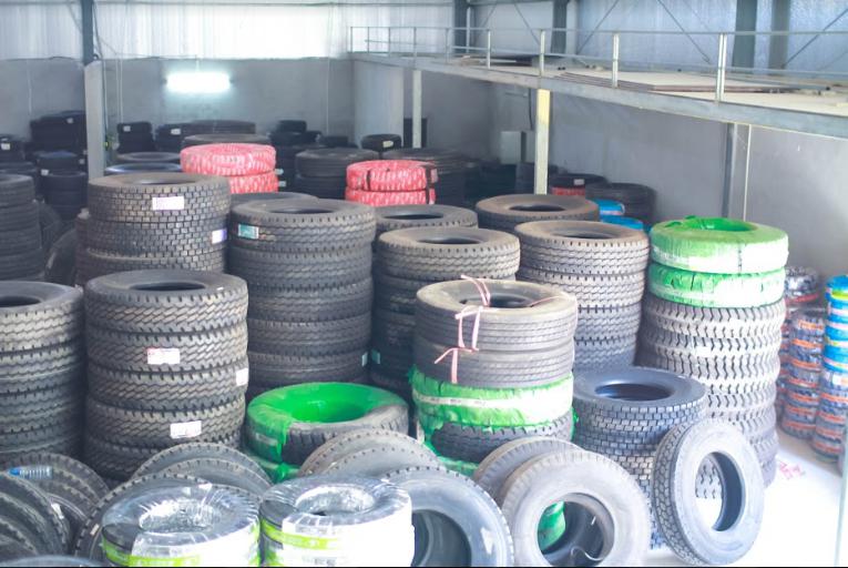 Đình cẩm cung cấp lốp ô tô và thay vá lốp ô tô lưu động tại Nghệ An